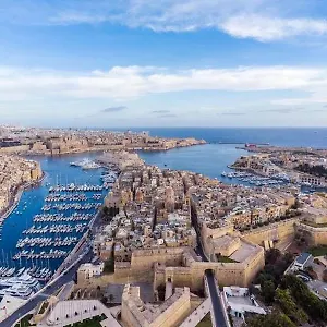 Dar Barbara - Duplex 1 Double Bed Maltese Style House Cospicua