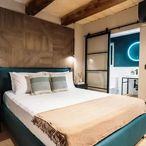 The Florian Boutique By Zzzing Cospicua