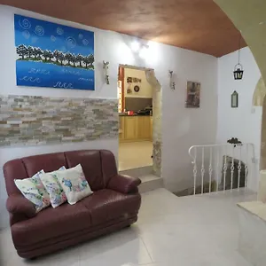 Amelia's House Of Character Cospicua