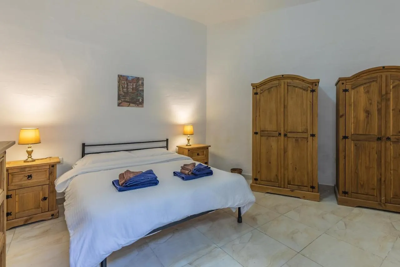 Bormla - Comfortable Two Bedroom Apartment Cospicua Malta