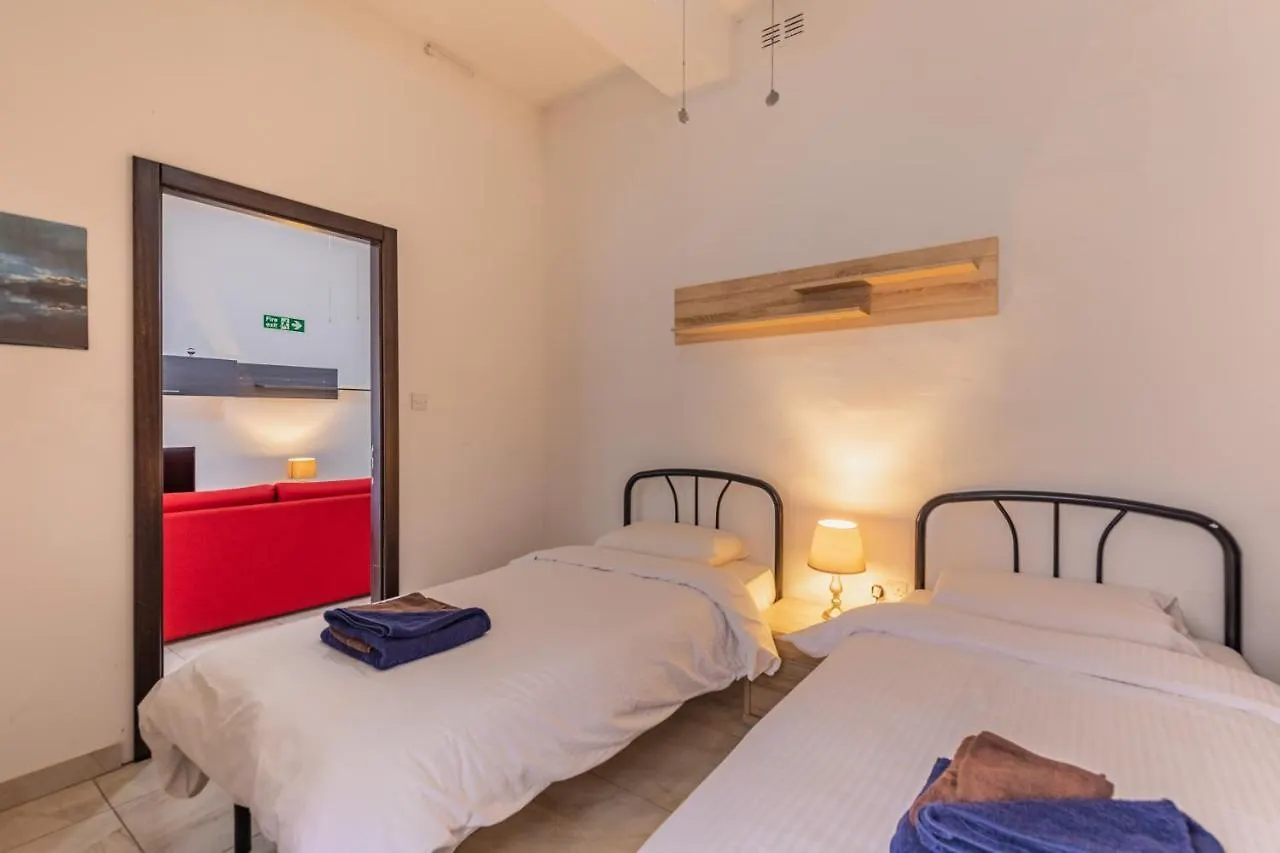 Bormla - Comfortable Two Bedroom Apartment Cospicua 0*,  Malta