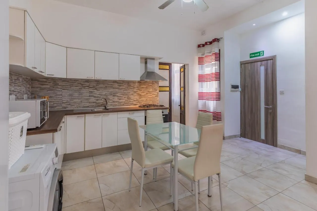 Bormla - Comfortable Two Bedroom Apartment Cospicua Malta