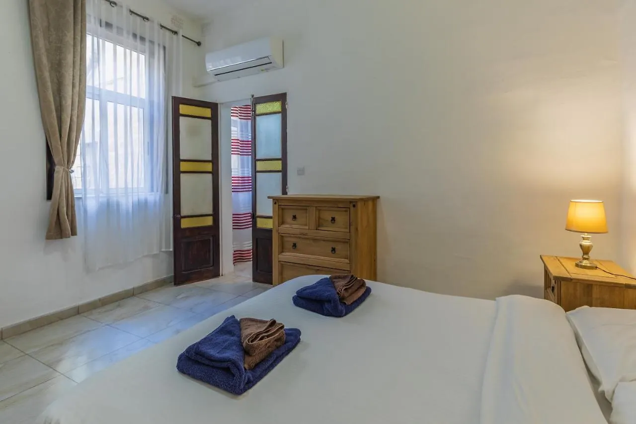 Bormla - Comfortable Two Bedroom Apartment Cospicua Malta